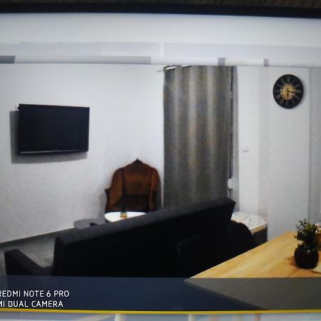Minimal Apartment Kalamata Luaran gambar
